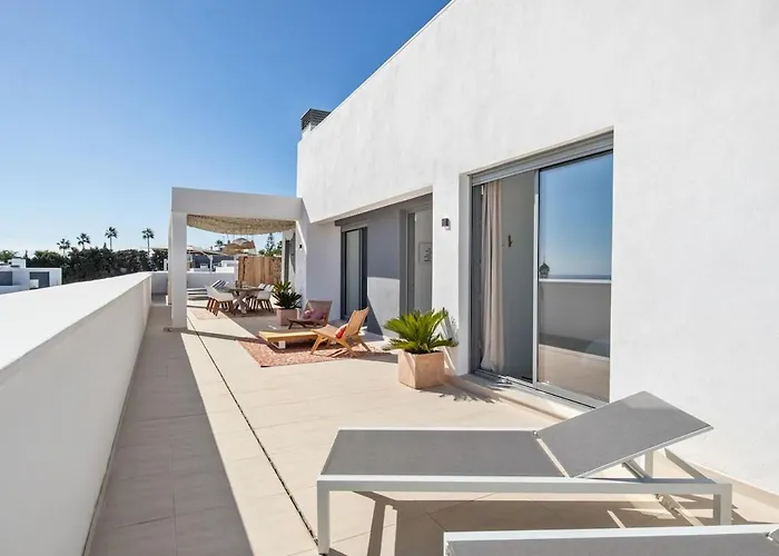 Penthouse 4 Bdrs, 245m Terrace Estepona