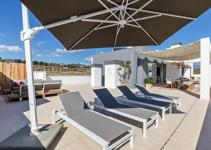 Penthouse 'Mi Manera' 4 Bdrs, 245M Terrace * 에스테포나